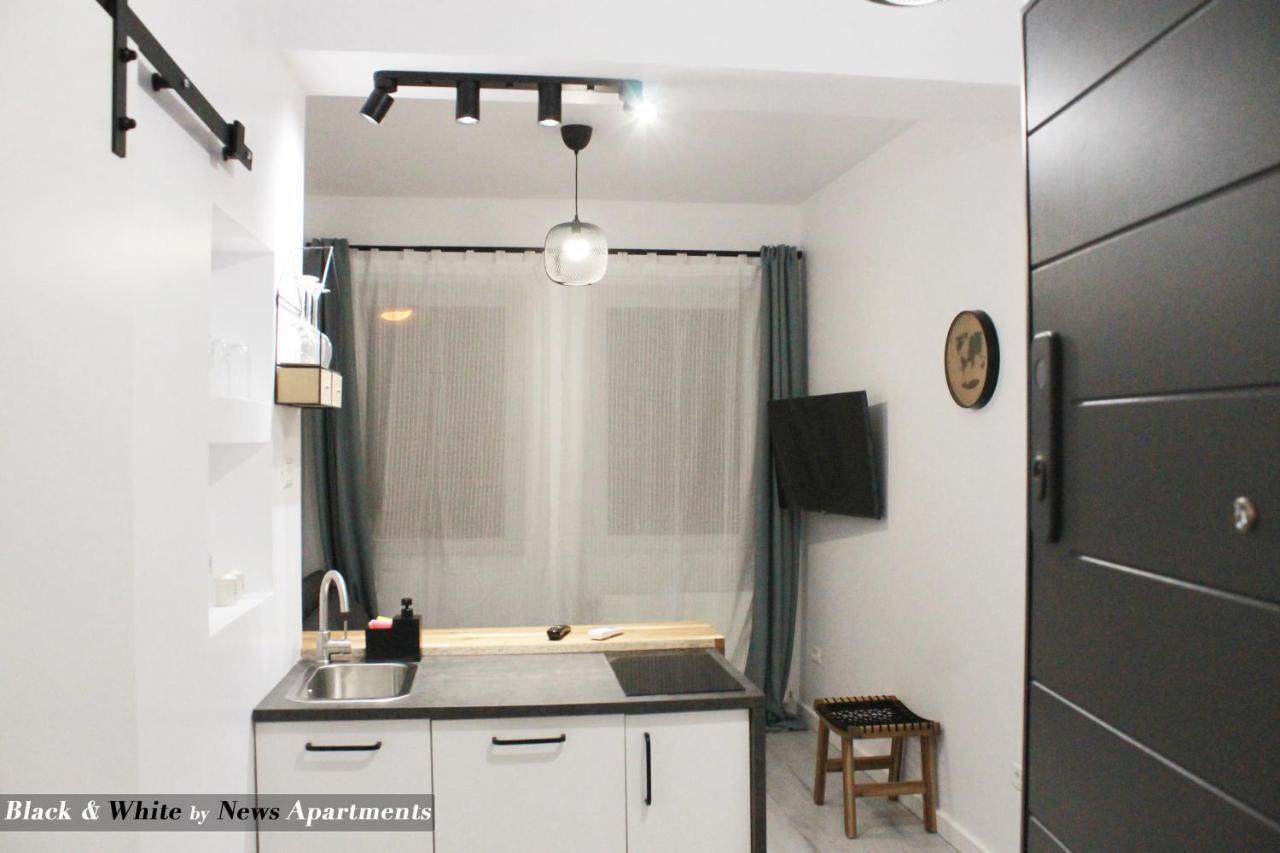 Black & White - News Apartment Bukarest Kültér fotó