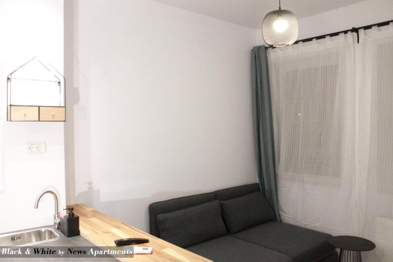 Black & White - News Apartment Bukarest Kültér fotó